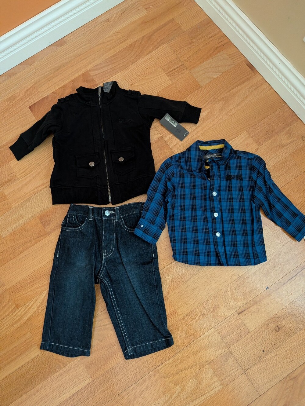 New Kenneth Cole Reaction Bundles  Of 3 baby boy Clothes Size 6- 9 M